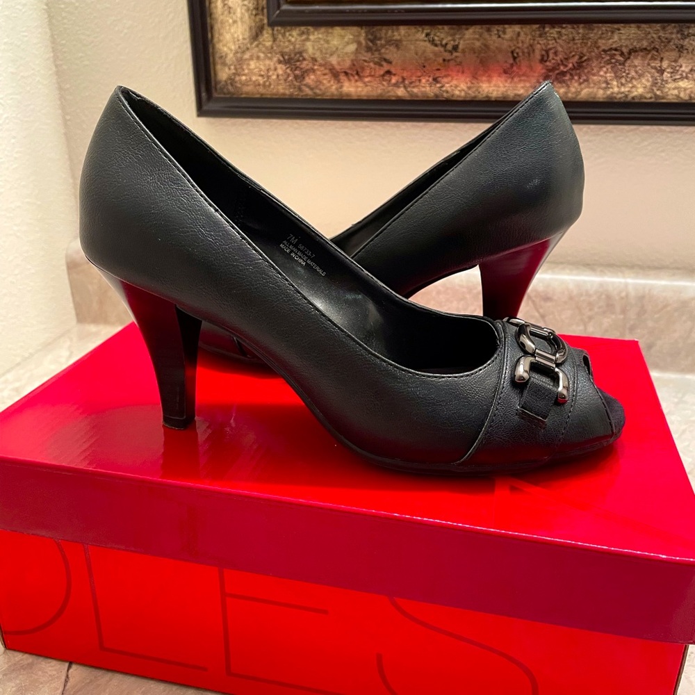Aerosols Black High Heels 7M